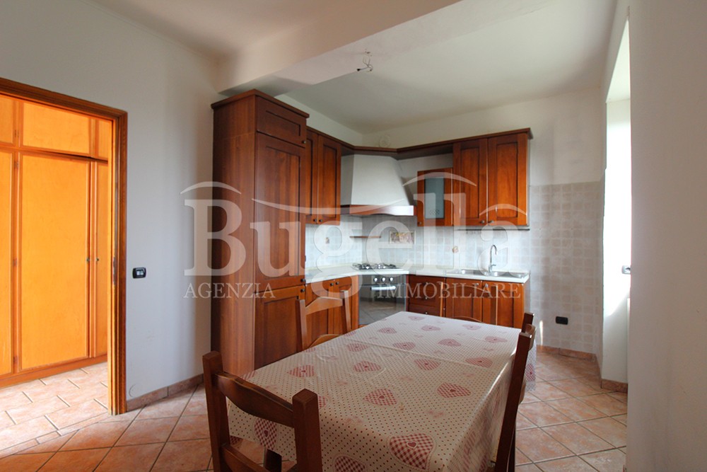 APPARTAMENTO IN CASA SEMINDIPENDENTE CON TERRAZZO E GIARDINO IN VENDITA A RONCO 