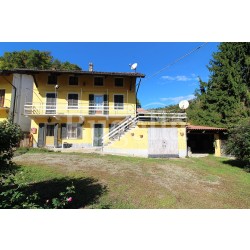 Casa Indipendente con Giardino e Terrazzo a Magnano 