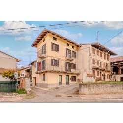 Casa Fine Schiera con box auto doppio  in vendita Cossato 